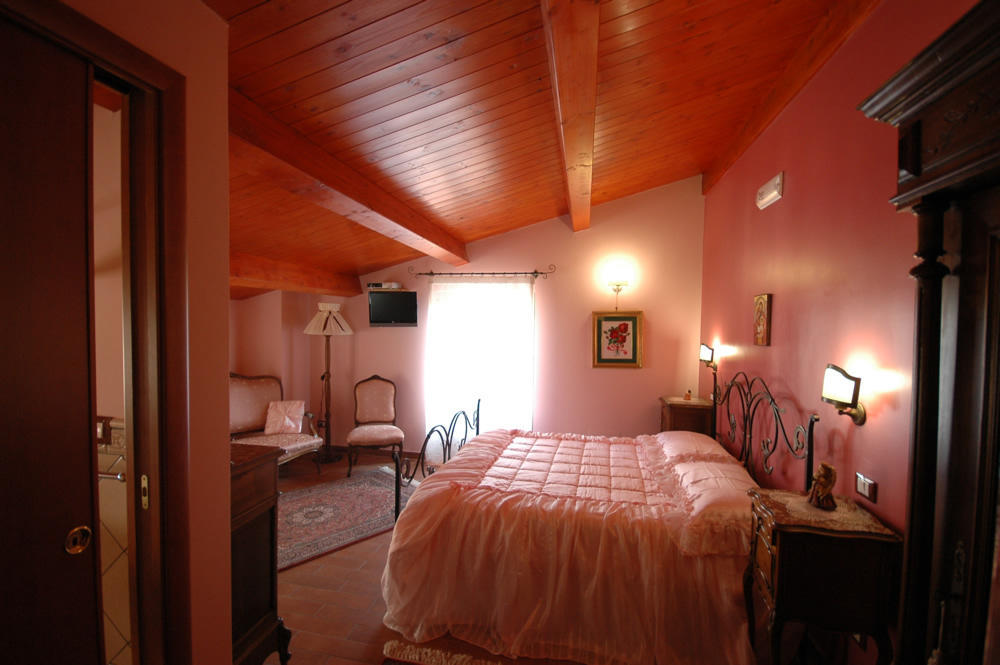 B&B La Ginestra Civita Bagian luar foto