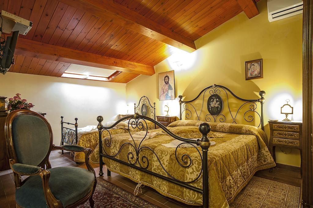 B&B La Ginestra Civita Ruang foto