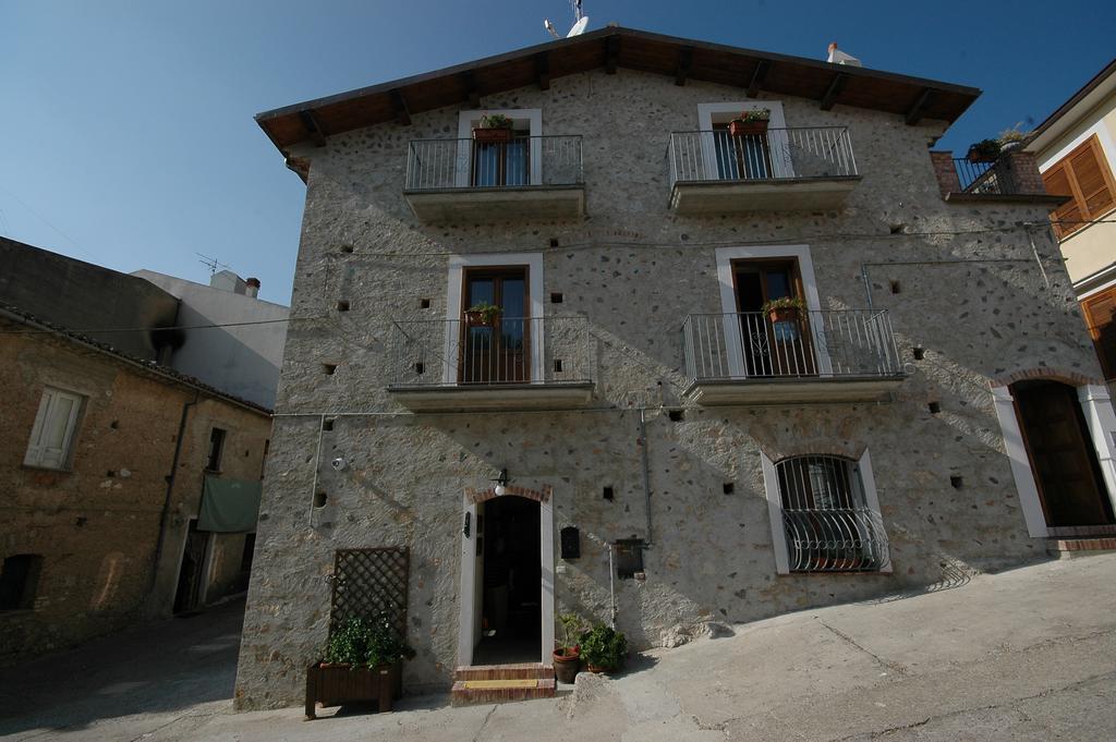 B&B La Ginestra Civita Bagian luar foto
